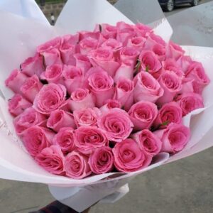 Pink romance - Image 1